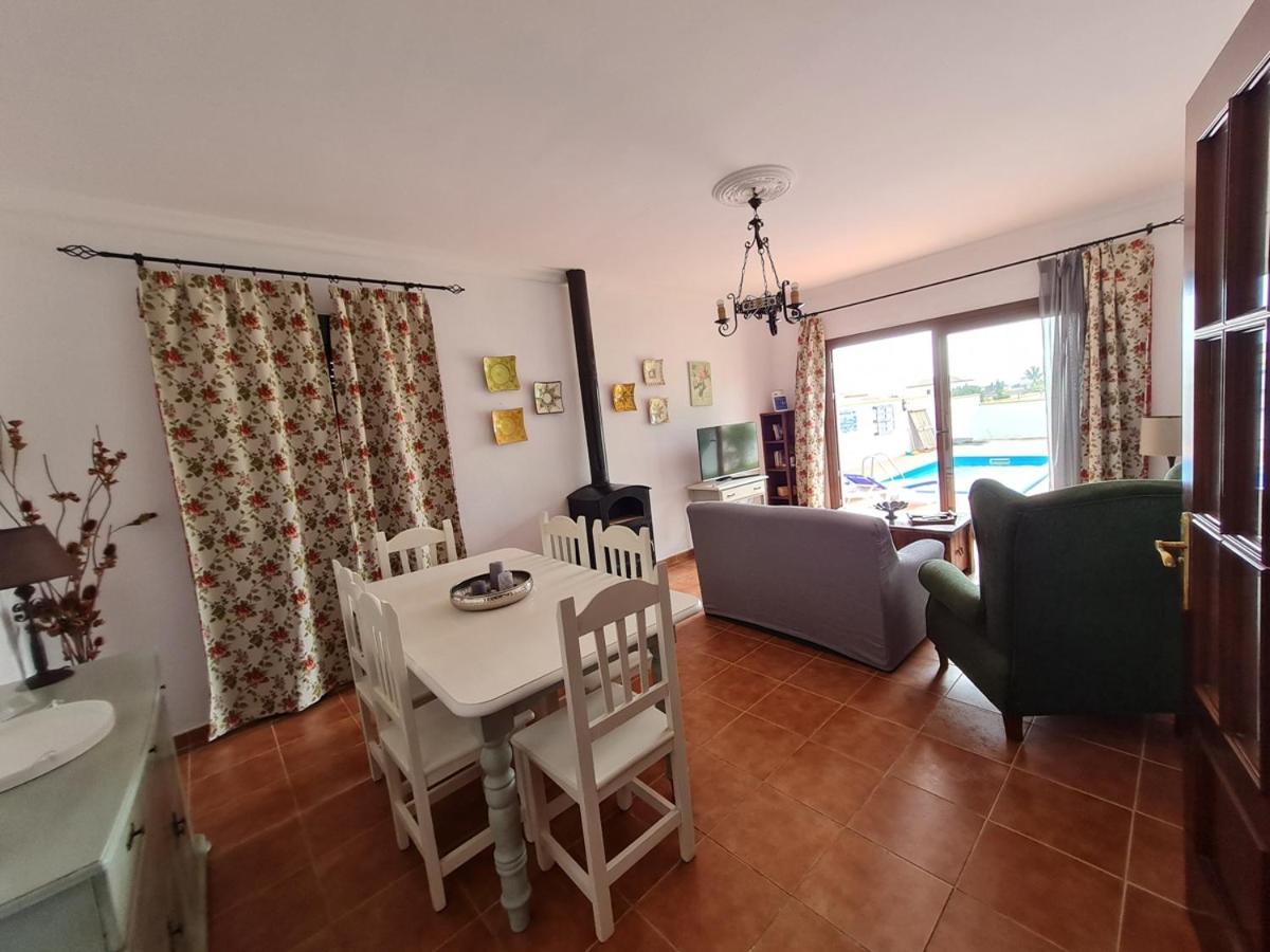 Chalet Las Adelfas Chaparrillo Conil De La Frontera Exterior foto